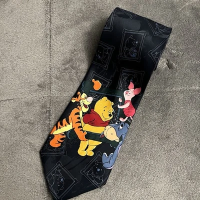 Corbata de colección Winnie The Pooh Tigger Piglet Eeyore cuello Foto 1 de 4