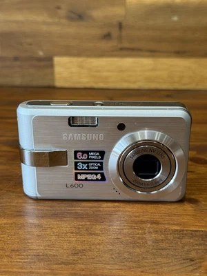 Samsung L600 6.0MP Digital Camera Only Silver – Untested Spares / Repairs - Image 1 of 4