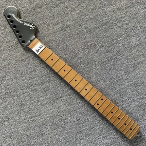 Cuello de guitarra eléctrica Fender Squire ST doble agitación madera de arce a la parrilla - Imagen 1 de 11