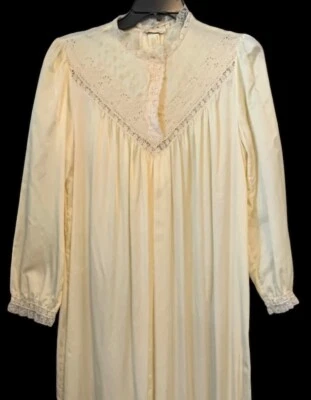 Vestido atemporal Christian Dior Ivory Union de colección pradera cottagecore bordado encaje Foto 1 de 4