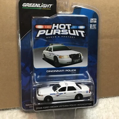 Greenlight Hot Pursuit 2008 Ford Crown Vic Police Interceptor Cincinnati Police - Image 1 of 4