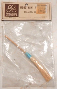 New LeeWards Miniatrure Dollhouse Furniture "HEARTH BROOM" Brown Blue Wood Straw - Picture 1 of 3