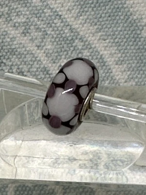 Auténtico Trollbeads ÚNICO Blanco y Púrpura Entrecruzado en Púrpura UU, Nuevo (103) Foto 1 de 4