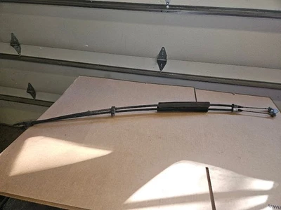 Saturn Sky  Pontiac Solstice Handbrake  Brake  Complete Cables 06-09  25976215 - Image 1 of 2