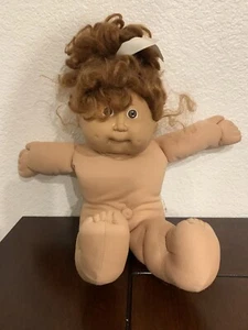 Cabbage Patch Kid Auburn Curly Hair GIRL 1982 - Picture 1 of 9