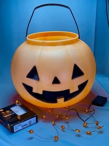 VTG XL Pumpkin Jack-O-Lantern Candy Pail Bucket Blow Mold made in USA/LED Lights - Picture 1 of 8
