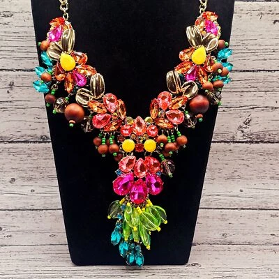 NUEVO Collar Betsey Johnson Calypso Multicolor Cuentas Madera Cristal Distintivo Foto 1 de 4