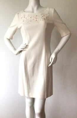 NUEVO LOVE MOSCHINO Vestido Marfil/Crema Floral Apliques Dorado Tachuelas (Talla 8) Foto 1 de 4