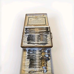 1881 Roger Brothers WM A Rogers 26 Piece Silverware Set Cerificate Vintage G7 - Picture 1 of 15