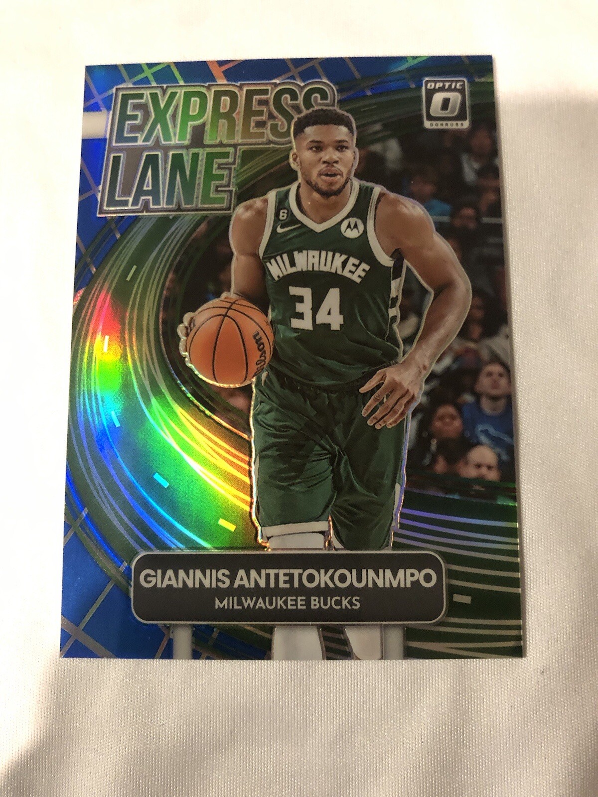 2022-23 Optic - Express Lane Holo Prizm #10 40/85 Giannis Antetokounmpo