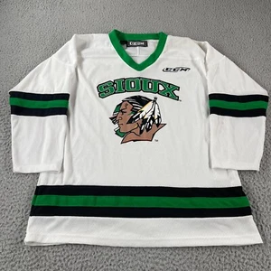North Dakota Fighting Sioux Hockey Jersey CCM Youth Size Large/ XL White Green - Picture 1 of 12