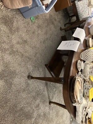 Ethan Allen Georgian Court 樱桃桌 - 两叶加长 — 第 1/4 张图片