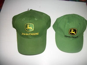 Lotto cappelli John Deere - un adulto, un bambino 100% cotone NUOVI MAI INDOSSATI - Foto 1 di 7