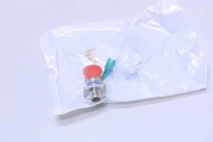 NEW AMPHENOL D38999/20FA35PN CIRCULAR CONNECTOR RECEPTACLE SIZE 9 6 POSITION - Picture 1 of 2