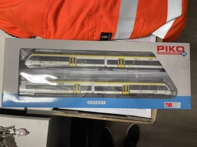 PIKO H0 BR 442 Talent 2 Bwegt SWEG Elektrotriebwagen 4er Set - Mehrfarbig... - Bild 1 von 4