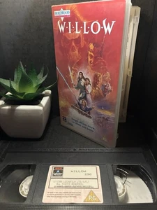WILLOW - VHS - RARE - 1988 George Lucas Val Kilmer Fantasy Science Fiction - Picture 1 of 3