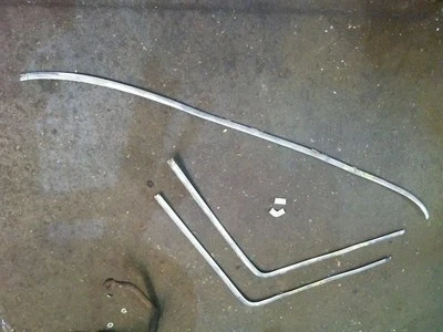 71 PORSCHE 914 1971 Body Parts WINDSHIELD TRIM SET - Image 1 of 4