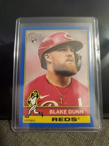 2025 Topps Heritage Blake Dunn #51 Blue Border RC Reds - Picture 1 of 2