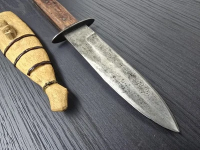 WW2 Australian Army 'Commando' Knife - Barker Made AAUK - image 1 of 4