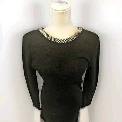 Vestido Negro Cuello Redondo Angoa Colección De Colección Punto de Vista Angoa Con Borde Perla Talla Pequeña Foto 1 de 4