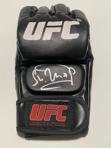 Guante UFC firmado por Sharaputdin Shara Magomedov certificado de autenticidad JSA bala autografiado IP d - Imagen 1 de 4