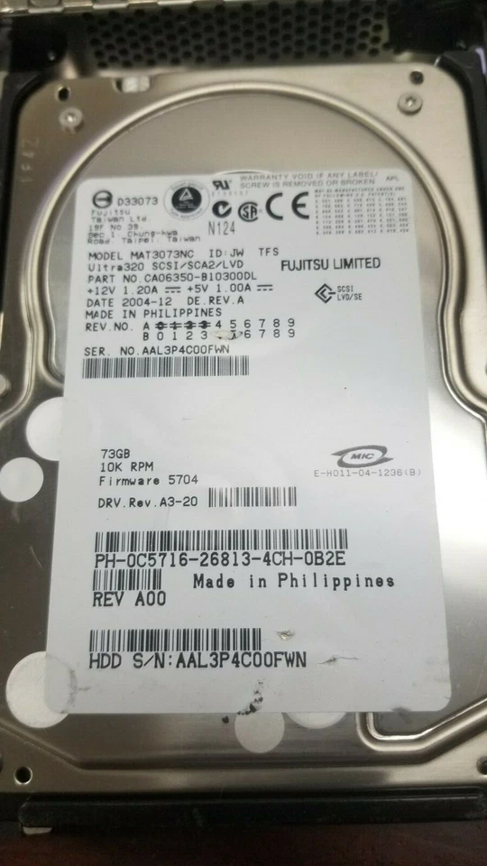 Dell C5716 Fujitsu MAT3073NC 73GB 3.5" 7200RPM U320 SCSI Hard Drive with Tray - Image 1 of 1