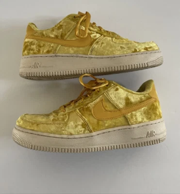 Nike Air Force 1 LV8 (GS) Mineral Gold Velvet (849345-700) Size 6.5Y - Image 1 of 4