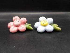 Vintage Ceramic Flower Salt & Pepper Shakers Pink Blue - Picture 1 of 7