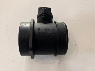 Sensor de flujo de aire masivo Volvo 1999-2014 S60 S80 V70 XC70 XC90 Foto 1 de 4