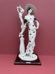 Giuseppe Armani FASCINATION ‘Dama Con Scultura' 0192 45cm rare - Picture 1 of 13