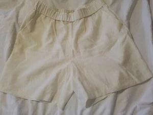H&M  Shorts Womens Stretch Ivory Off White Waistband Beach Casual Pull On SZ L - Picture 1 of 10