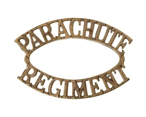 Título de hombro de regimiento de paracaídas de metal de latón - Imagen 1 de 1