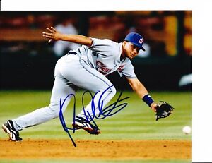 CLEVELAND INDIANS JHONNY PERALTA SIGNED 8X10