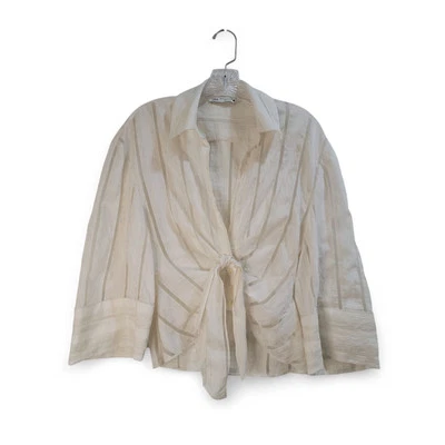 Blusa Zara com botões e gravata cintura creme listrada transparente XS mangas largas 3/4  - Imagem 1 de 4
