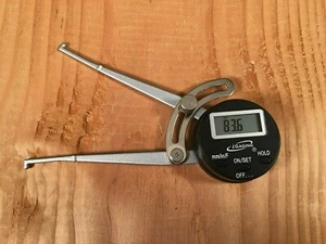 iGaging 6" Digital Inside Caliper - Picture 1 of 4