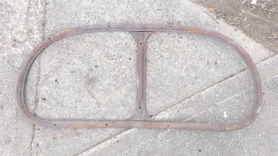 1939 1940 Ford Sedan MOLDAGEM DE ENFEITE DE JANELA TRASEIRA Original '38 Deluxe Sedan 2 Peças - Imagem 1 de 4