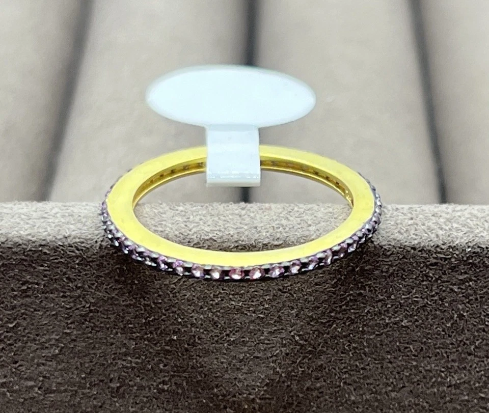 Anillo apilable Freida Rothman púrpura circonita cúbica pavé enchapado en 14K sobre SS talla 6 Foto 1 de 4