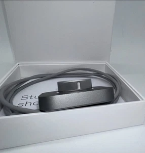 Anello Oura Gen 4 - Argento Spazzolato - Misura 11 - Graffi moderati [3] - Foto 1 di 10