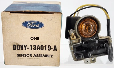 NOS 1970 LINCOLN CONTINENTAL AUTRONIC EYE SENSOR ASSEMBLY HEADLIGHT DIMMER - Image 1 of 4