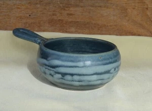 Cuenco de salsa Colorado River Pottery 5 oz con mango azul gris manchas Yuma Arizona - Imagen 1 de 13