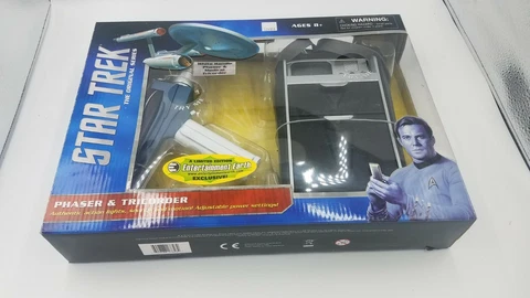 Diamond Select 2012 Star Trek The Original Series Phaser & Tricoder Limit Editio Cover