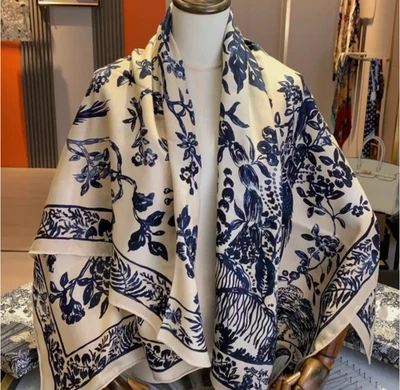 70% Cashmere 30% Silk Wrap Scarf Shawl 140X140cm leaf Print Double Face Print  - Image 1 of 4