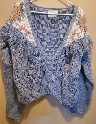 Suéter Allison Brittney Mujer Azul Manga Larga; Crochet y Flecos; Talla Mediana Foto 1 de 4