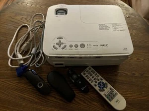 NEC NP110 2200 Lumens DLP Projector w/ Remote Power Cord VGA Cable - Picture 1 of 9