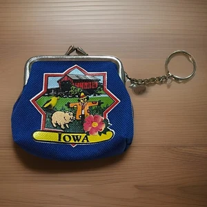 Vintage IOWA Geldbörse Schlüsselanhänger Schlüsselring Kleingeldbörse Kussverschluss Souvenir Geschenk - Bild 1 von 8