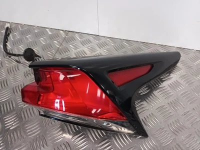 Lexus NX300H 14-21 OS Drivers Right Outer Rear Tail Light Lamp 8155078060 492695 - Imagem 1 de 4