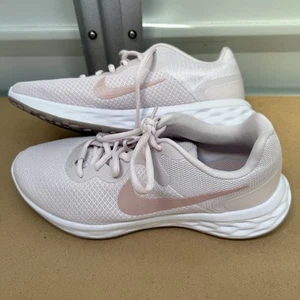 Nike scarpe da ginnastica donna Revolution 6 rosa DC3729-500 UK taglia 5 - Foto 1 di 11