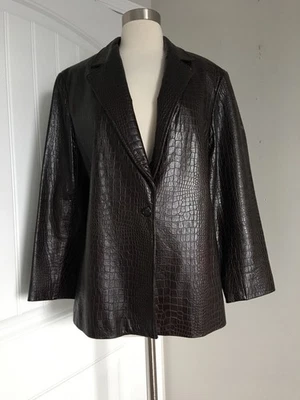 JAQUETA LAFAYETTE 148 NOVA YORK COURO GENUÍNO CROCODILO MARROM EM RELEVO TAMANHO 12 - Imagem 1 de 4