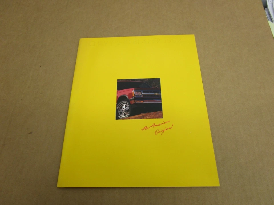 ORIGINAL 1992 Chevrolet S-10 Blazer 32 páginas folheto de vendas literatura - Imagem 1 de 1