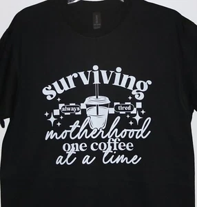 Surviving Motherhood, camiseta Gildan, algodón pesado, transferencia DTF, talla mediana-tee13 - Imagen 1 de 3